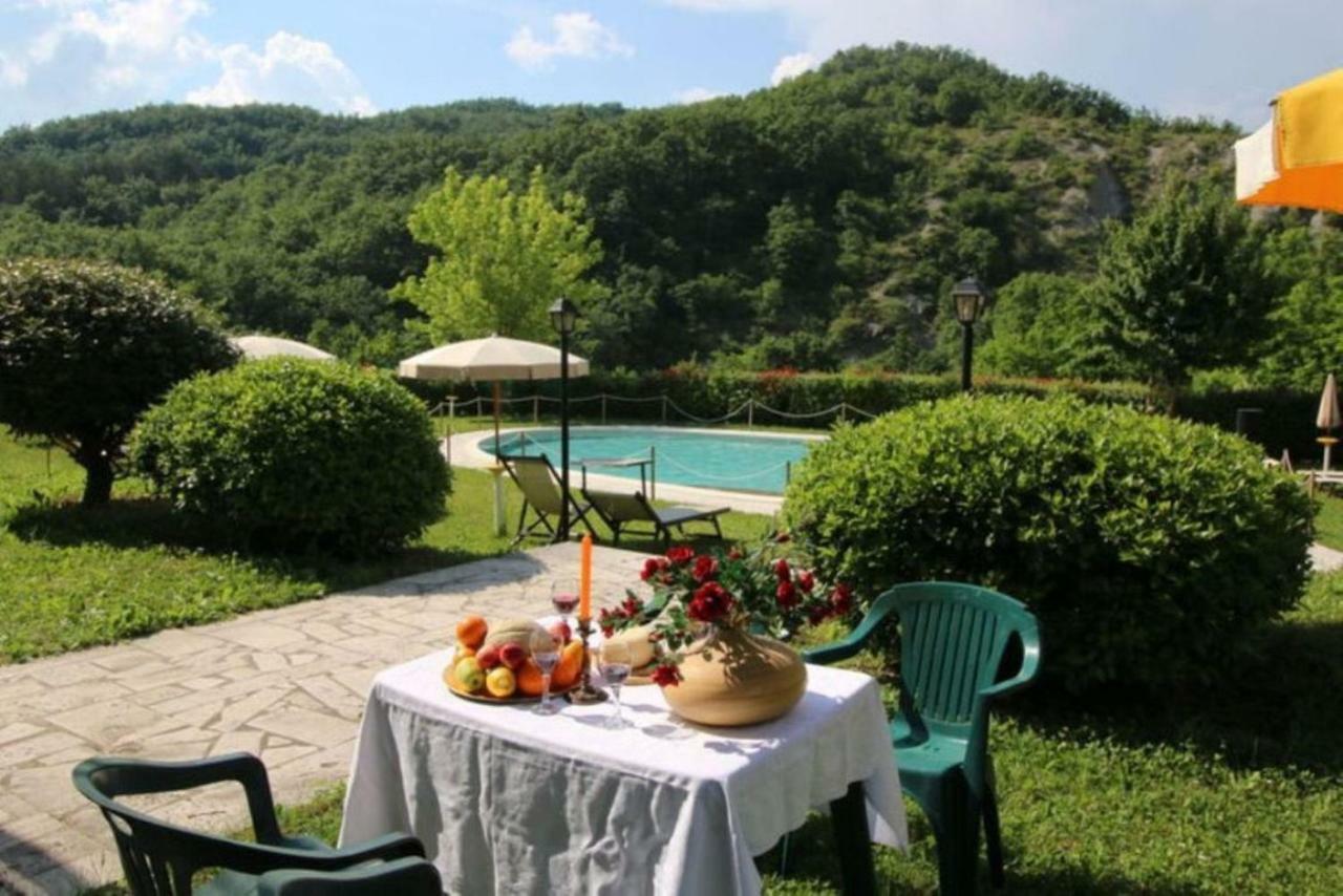 Relais Valguerriera Guest House Apecchio Luaran gambar